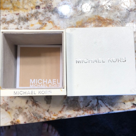 NWT Michael Kors Rose Bling Watch - Picture 5 of 7